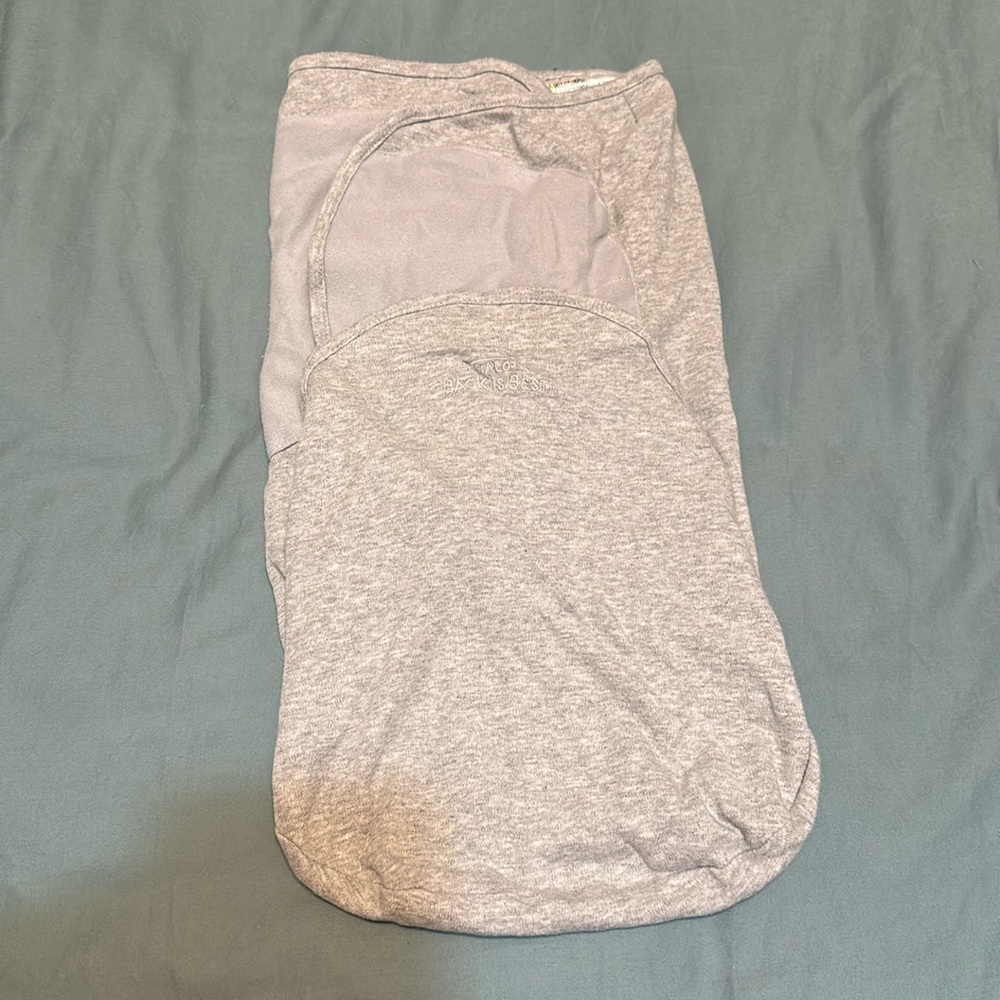 NB Halo swaddle